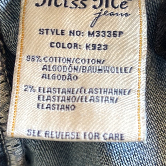 Miss Me Mid Rise Capri Faux Back Flap Crystals Style M3336P Jeans Size 29 - Picture 10 of 10